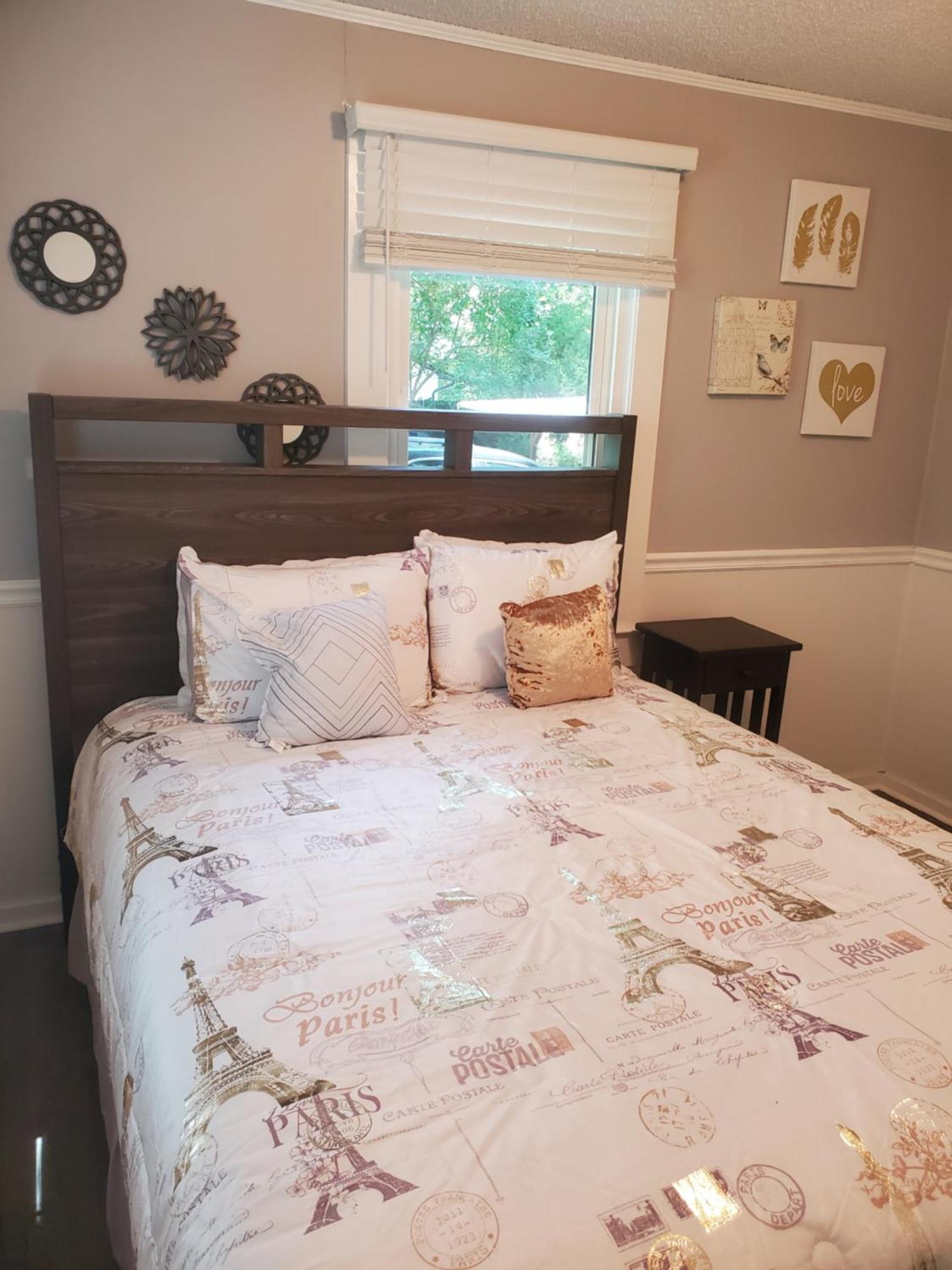 Private Single Level Standalone House Large Lot - 3 Bedrooms Charlotte Esterno foto