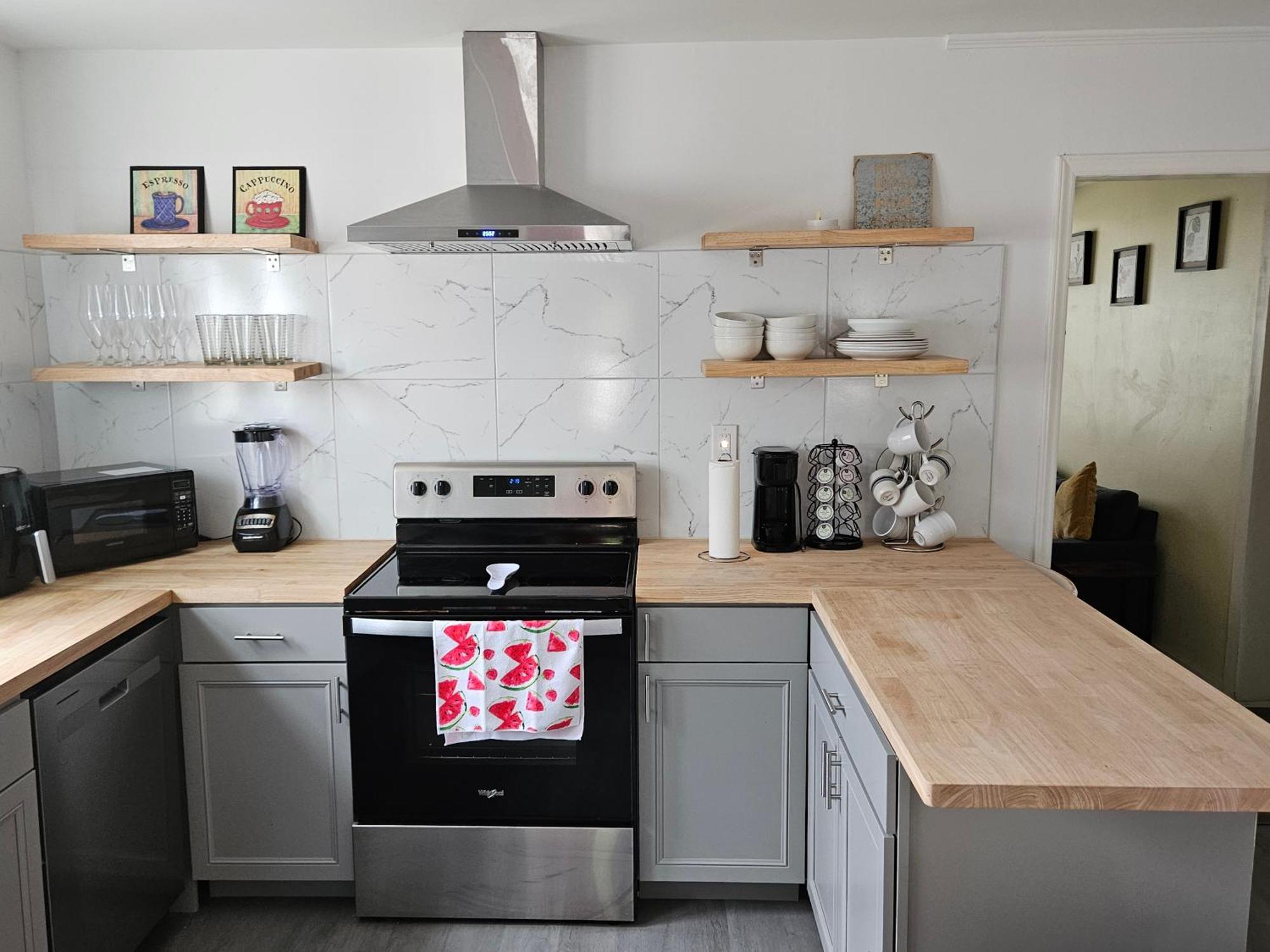 Private Single Level Standalone House Large Lot - 3 Bedrooms Charlotte Esterno foto